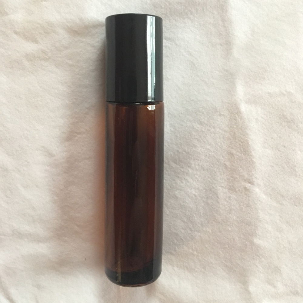 15mL brown glass roller bottle